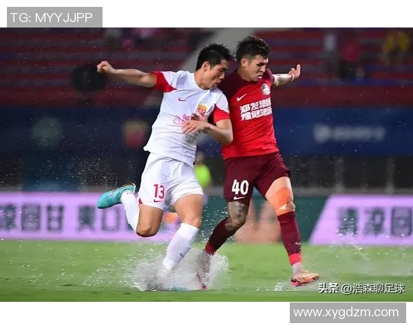 上海海港迎战武汉三镇 双方争锋激烈争夺中超冠军荣耀