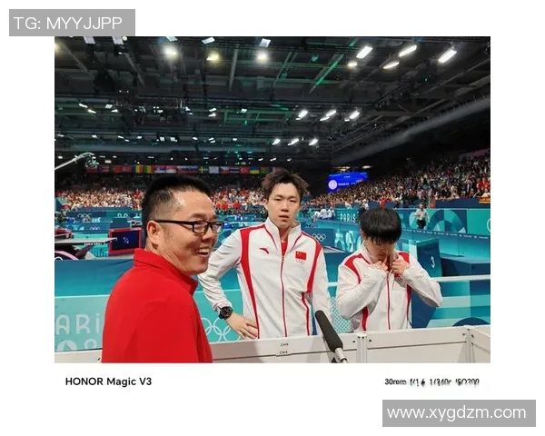 足球巨星的传奇之路：从草根到世界巅峰的奋斗与荣耀